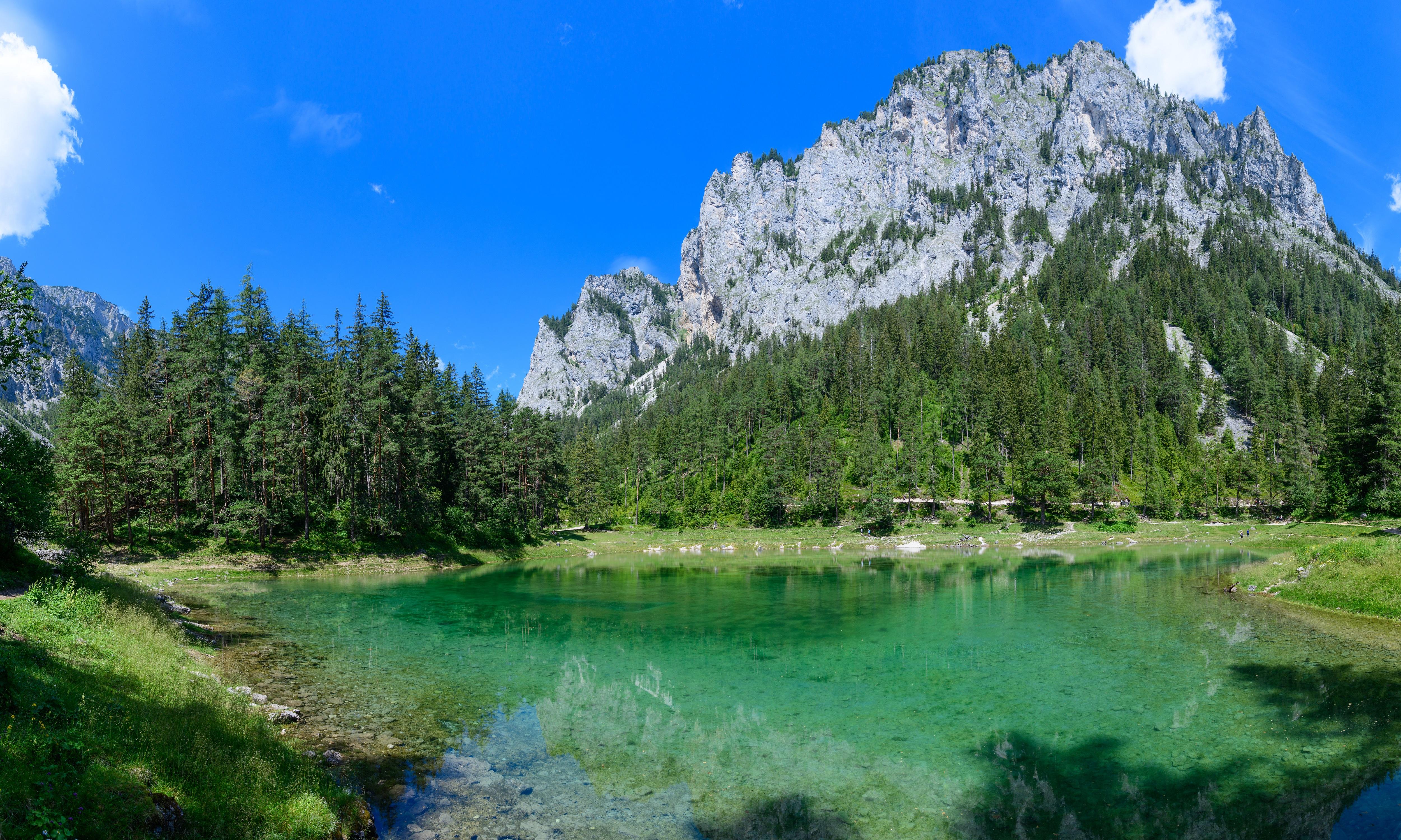 grüner see